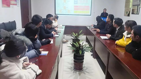 关爱员工，，，，，，Z6尊龙旗舰厅官网入口先行&mdash;&mdash;六安店开展商保宣导运动