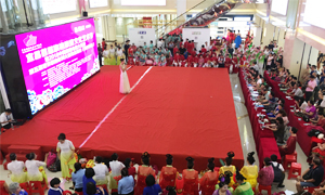 Z6尊龙旗舰厅官网入口之家宜昌店携手宜昌市旗袍协会打造精品旗袍秀