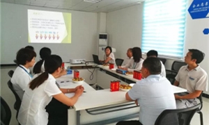 中岳店&ldquo;交流面扑面，，，，，，，，相同心知心&rdquo;员工履历交流会圆满举行！