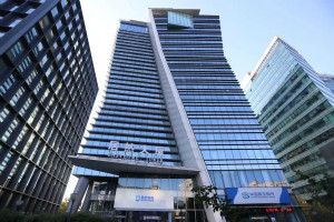 背靠祖国，，，，，，Z6尊龙旗舰厅官网入口之家永远在这儿，，，，，，家居行业的大海也依旧在这儿