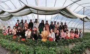 中岳店漂亮女神节 相约三月天